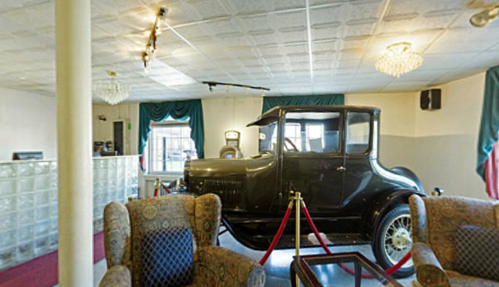 Americas Best Value Inn Dearborn Eksteriør bilde